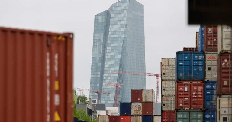 Инфляция еврозоны застряла на уровне 2,2 процента в апреле — Politico