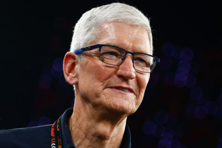 Генеральный директор Apple, как сообщается, призвал губернатора Техаса отказаться от счета за безопасность детей в Интернете
