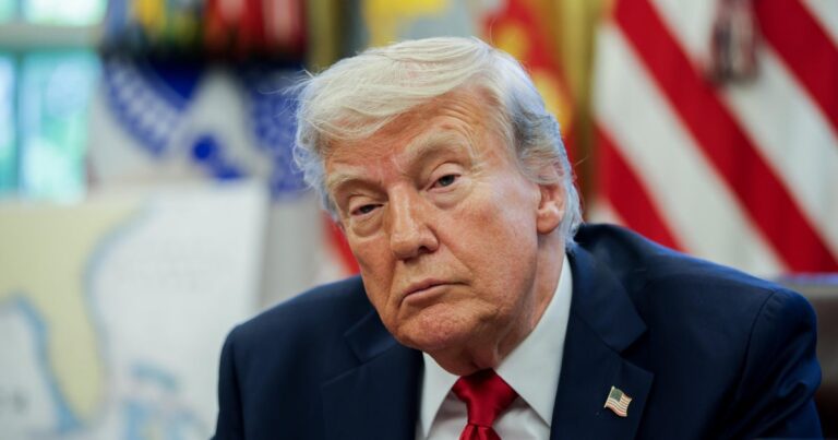 Администрация Трампа просит Верховный суд позволить ему положить конец гуманитарному условно -досрочному освобождению для 500 тыс. Мигрантов из 4 стран