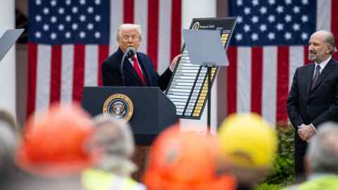 Белый дом движется, чтобы отменить решение о том, что тарифы Трампа являются незаконными