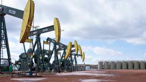 Выход нефти в США достигла пика на фоне падения цен, топ -производитель сланца предупреждает