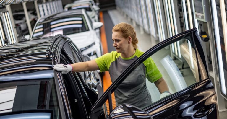 US-China Trade War Warswipes Europe's Carmakers-Politico