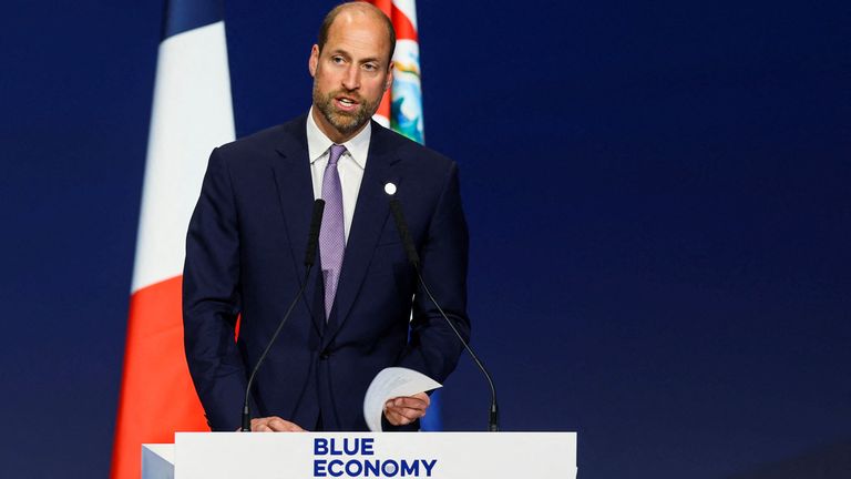 Принц Уэльский, выступающий на форуме Blue Economy и Finance (BEFF) на форуме Гримальди в Монако. Форум, организованный Говером