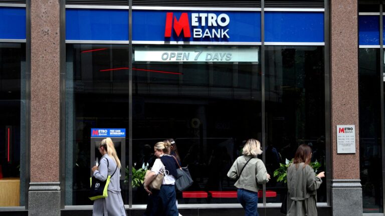 High Street Lender Metro Bank получает подход к поглощению | Денежные новости