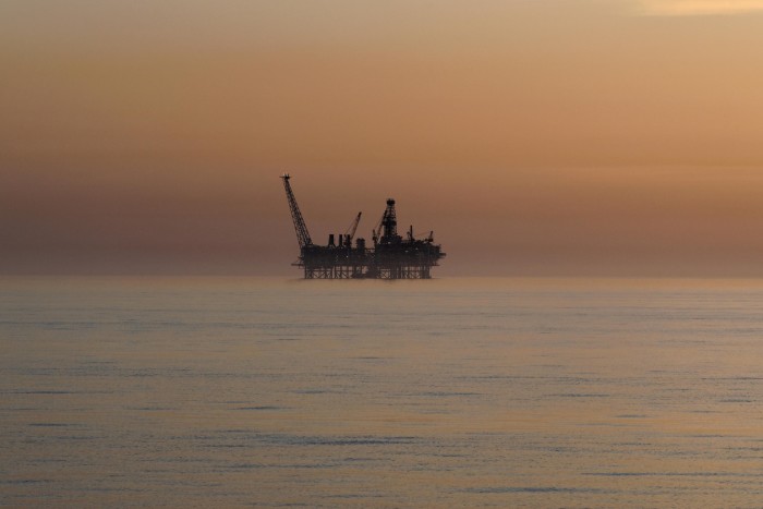 Нефтяная платформа в нефтяных месторождениях с азербай-хираг-дип водой 