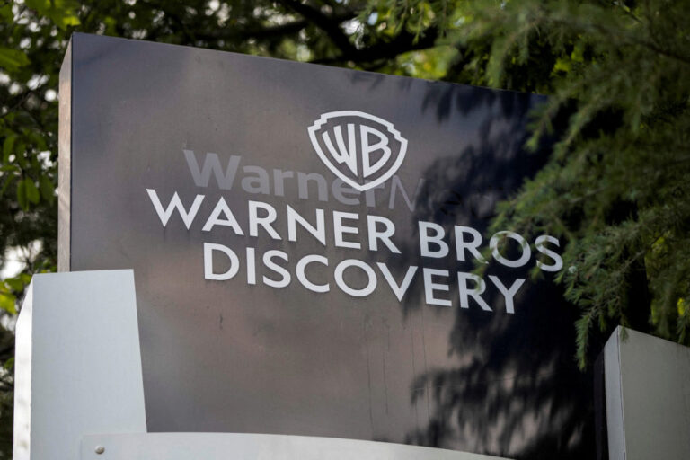 Warner Bros. Discovery для разделения потоковых и кабельных услуг на 2 отдельные компании