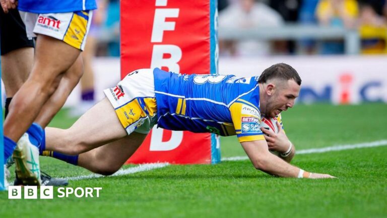 Super League: Leeds Rhinos 36-12 Warrington Wolves — Кэмерон Смит пытается помочь в хости