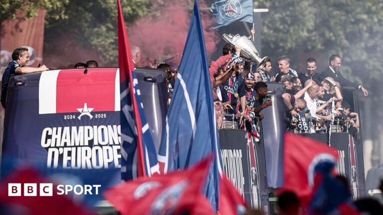 PSG празднуйте победу Лиги чемпионов с автобусным парадом на открытом месте в Париже