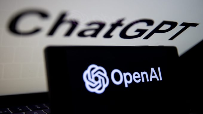Логотипы OpenAI и CHATGPT