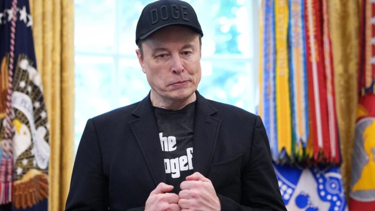 Грок рассказывает правду о правом терроризме, «крупный провал»