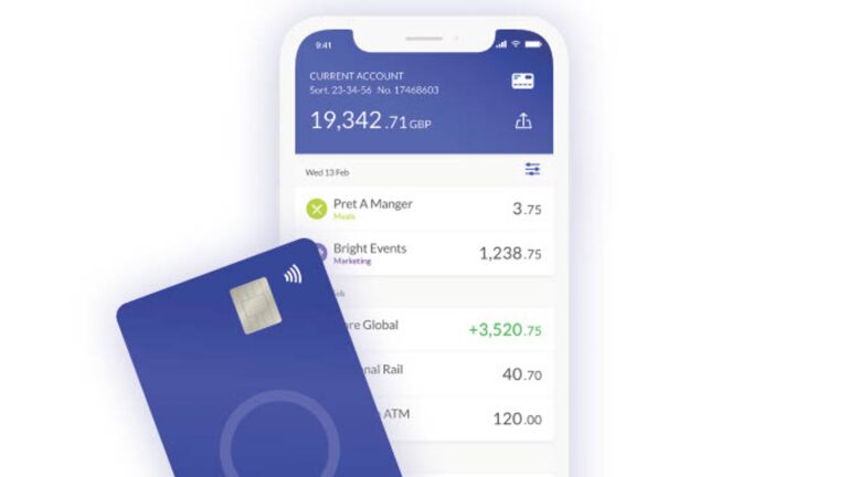 Кредитор SME прилив глаза 1 млрд. Долл. США Оценка в APIS Funding Talks | Денежные новости