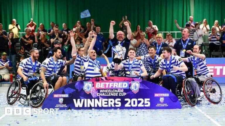 Halifax Panthers 46-24 London Roosters: Cheelchair Challenge Cup Title для Западной Йоркширской стороны после финала