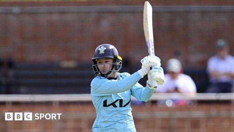Женский взрыв T20: Суррей выиграл триллер последнего мяча в Hampshire Hawks