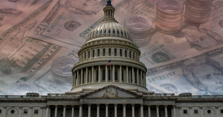 США тратят 1 триллион долларов в год, чтобы обслуживать свой долг. Вот почему эксперты говорят, что это беспокойство.