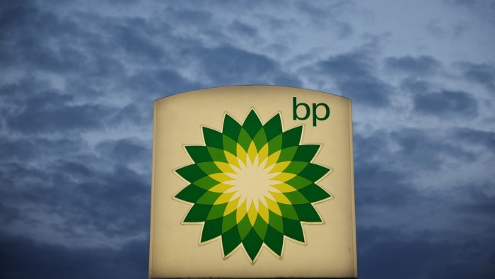 Shell отрицает переговоры о поглощении с британским конкурентом BP