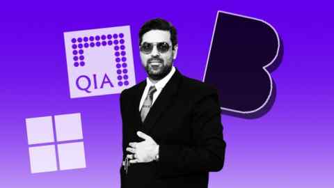 Sachin Dev Duggal, окруженный логотипами Qia, Builder.ai и Microsoft