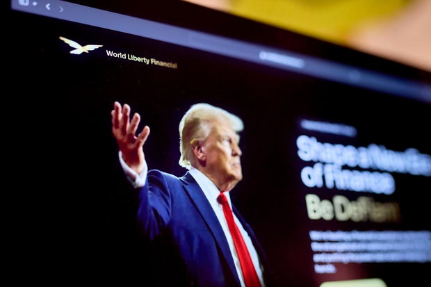 Демократы Сената ищут ответы на крипто -сделку Трампа о мировой свободе перед гениальным актом голосование