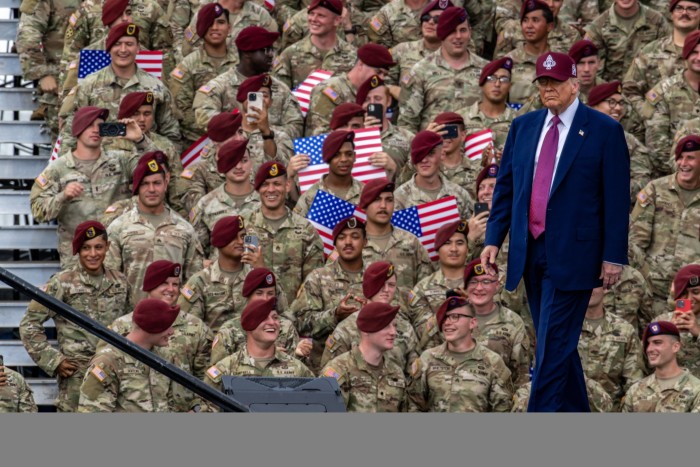 Дональд Трамп Антивоенный залог проверяется как атака Израиля на Иран расщепляет базу Мага