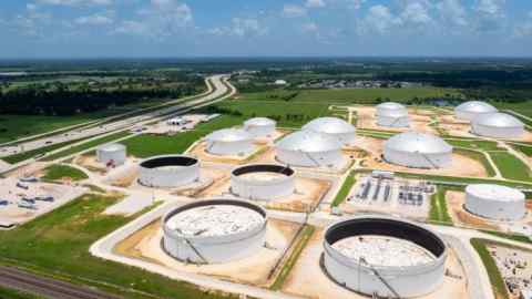 Нефть тонет, так как торговцы держат атаку Ирана в Катаре, приведет к деэскалации