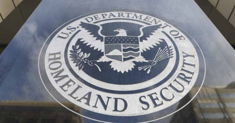 DHS сократить 75% сотрудников в его разведывательном отделении на фоне повышенной среды угроз